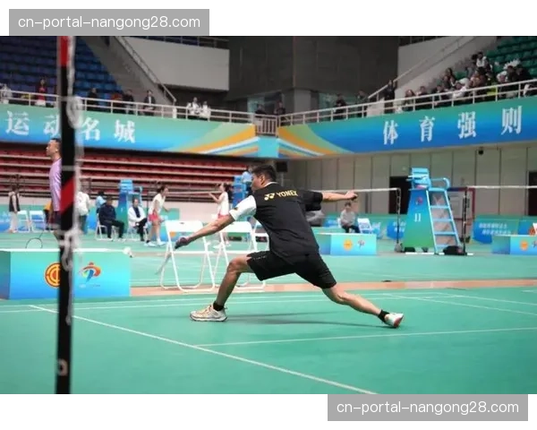 定安擂台赛球员们精神饱满斗志昂扬,发球凌厉扣杀有力拦网精准扑救精彩 定安擂台赛球员们精神饱满斗志昂扬,发球凌厉扣杀有力拦网精准扑救精彩