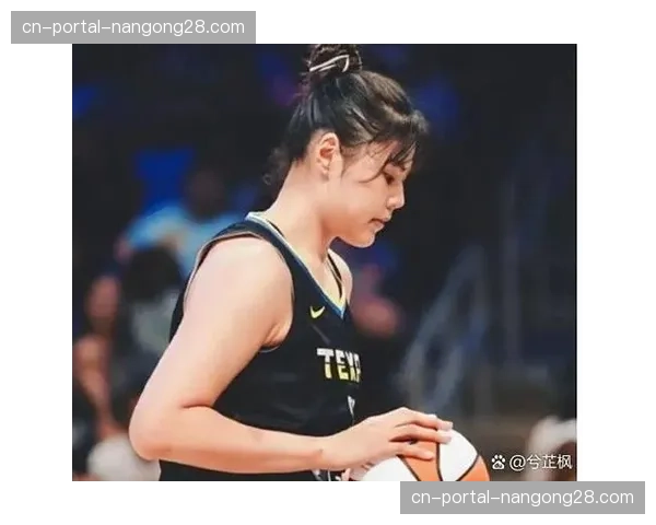 李月汝2025年WNBA生涯新高，场均7.4分5.8篮板后遭遇膝伤