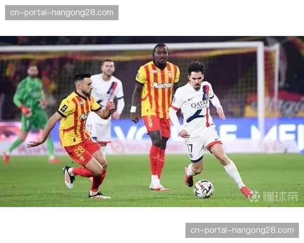 朗斯球迷团体强烈反对与巴黎比赛延期：这是贬低法国联赛的价值